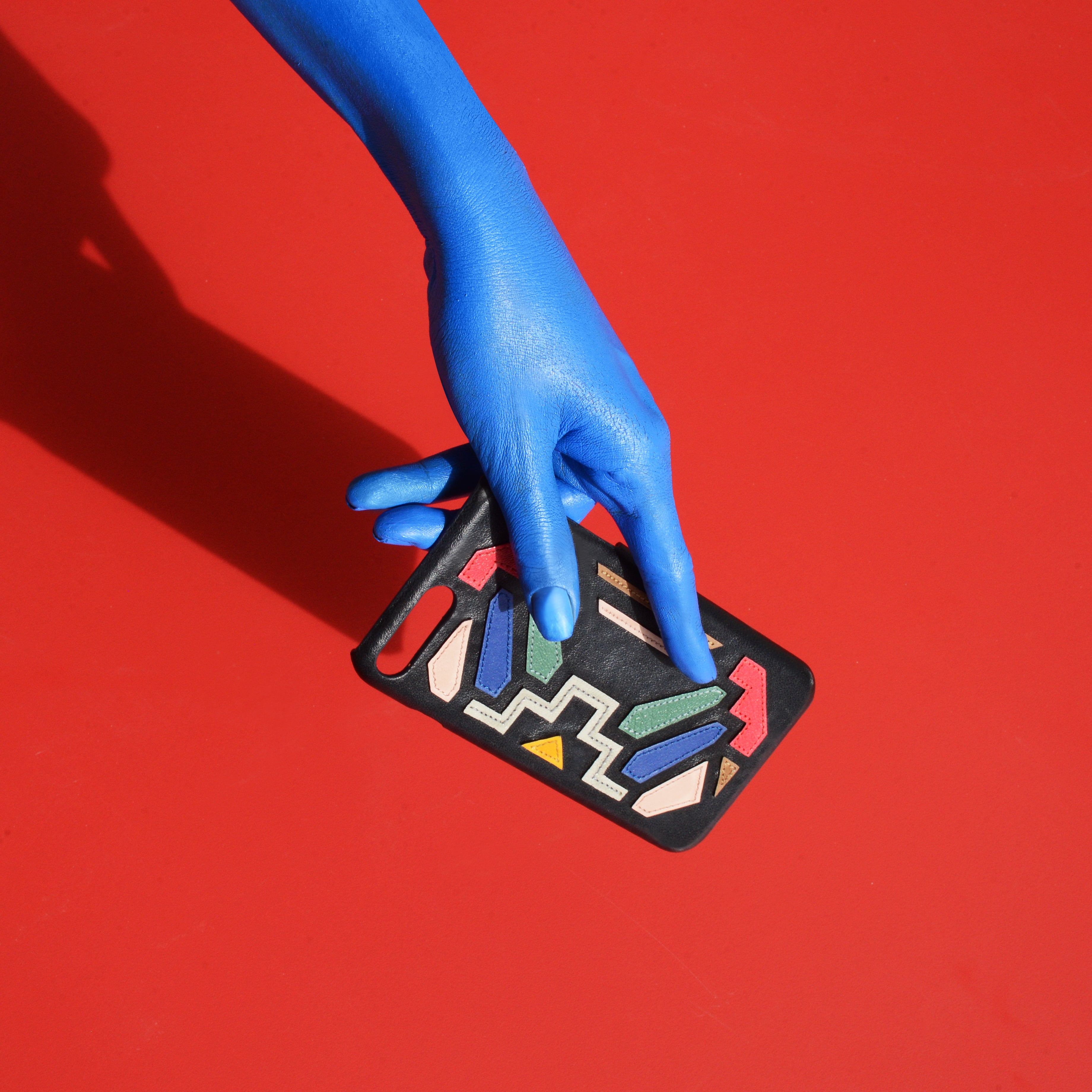 ETIENNE CASE 6-7 | BLACK RAINBOW